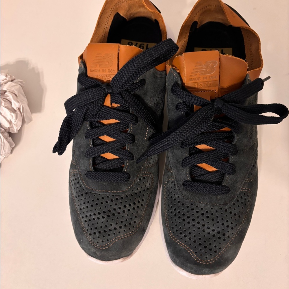 New Balance Made in USA 1978 Suede Leather Navy Tan Sneakers Men’s Size 10.5 - Picture 4 of 5